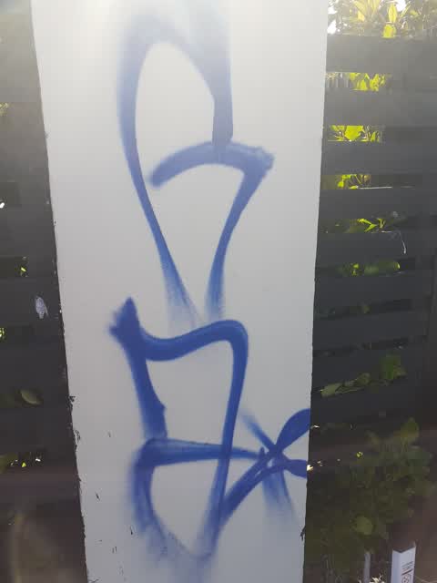 Graffiti, a report photo