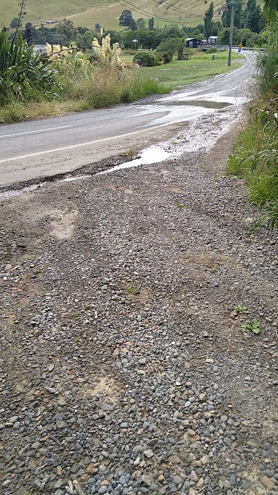 The photograph attached to this roading/streets report