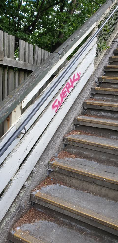 Graffiti, a report photo