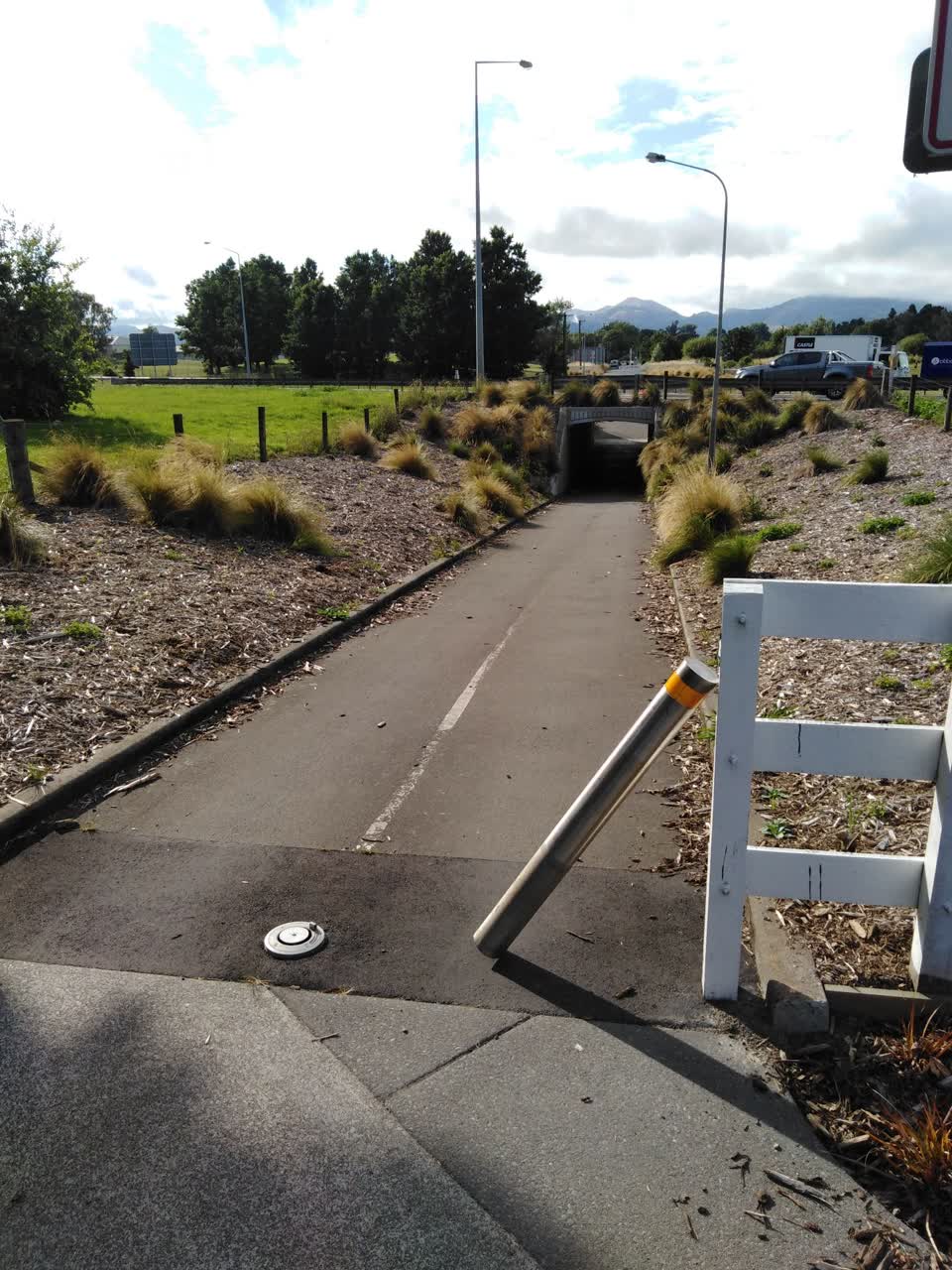 The photograph attached to this roading/streets report
