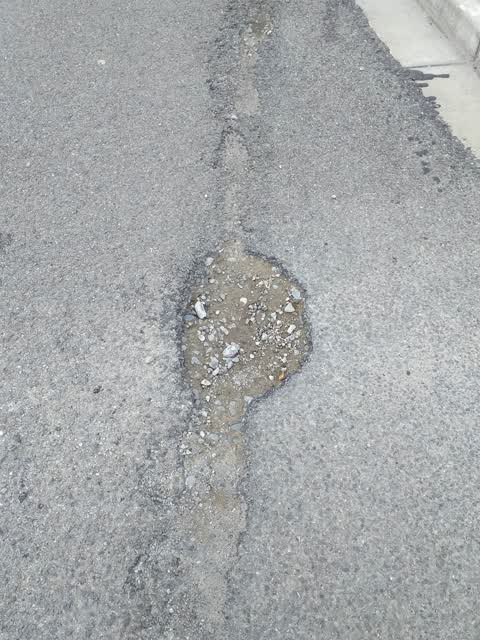 Roading/Streets, a report photo