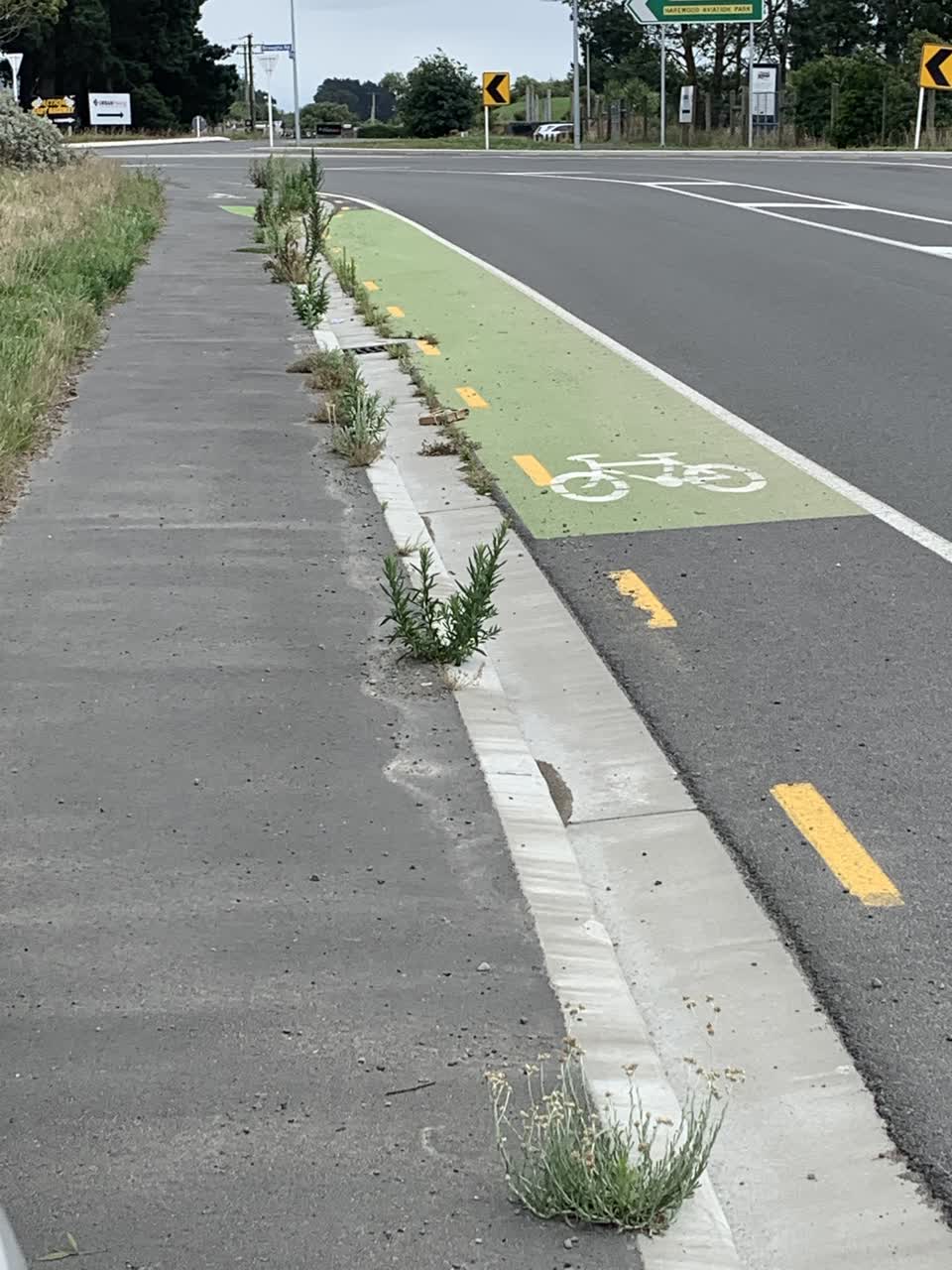 The photograph attached to this roading/streets report