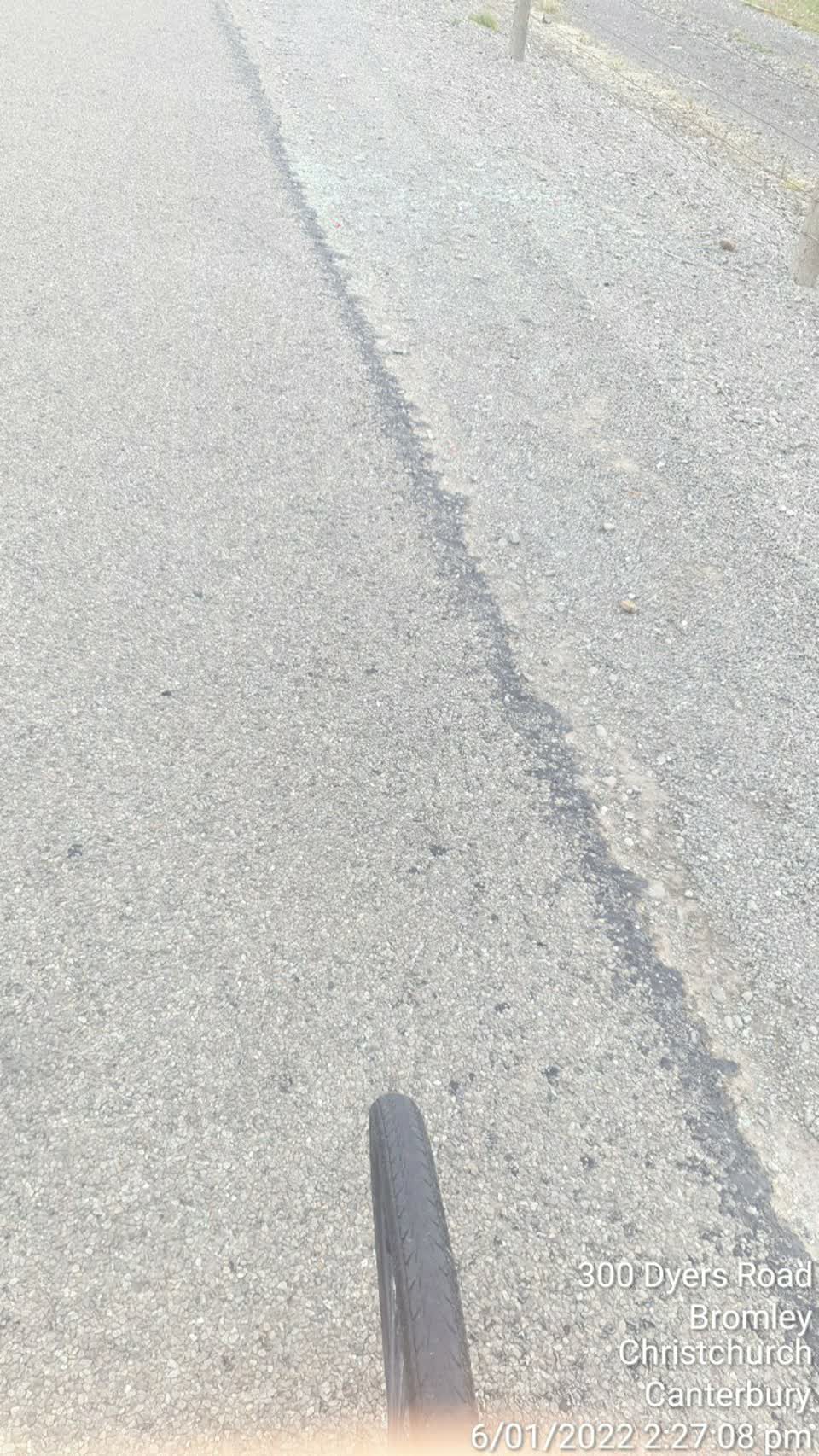 The photograph attached to this roading/streets report