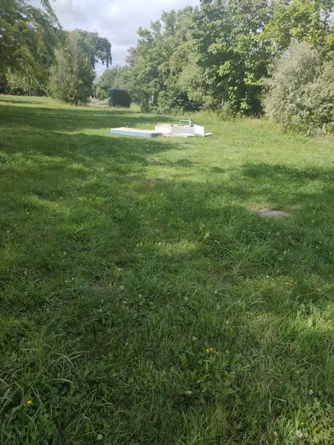Rubbish/Recycling, a report photo
