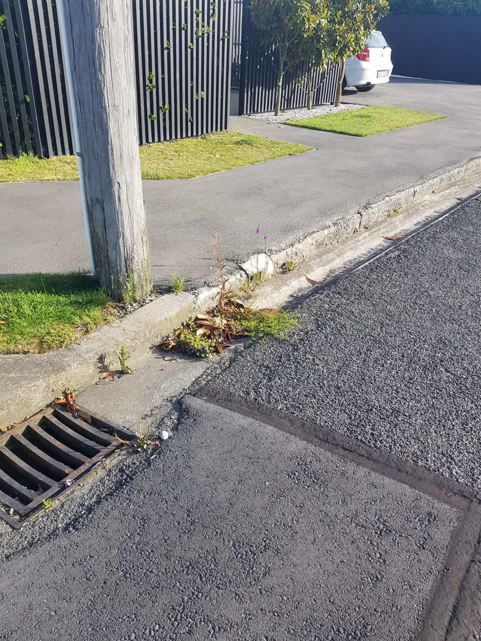 The photograph attached to this roading/streets report