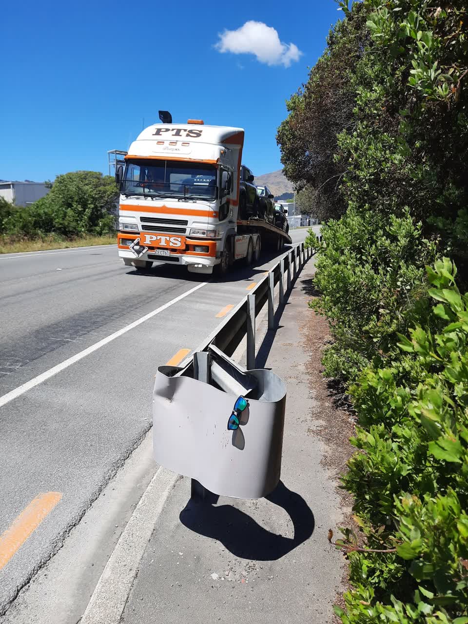 The photograph attached to this roading/streets report
