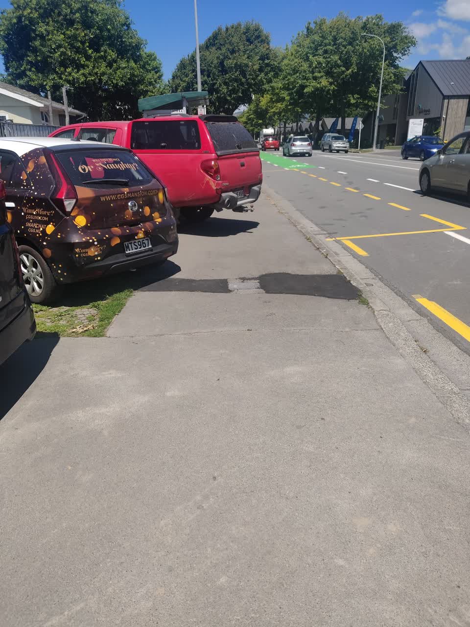 The photograph attached to this roading/streets report