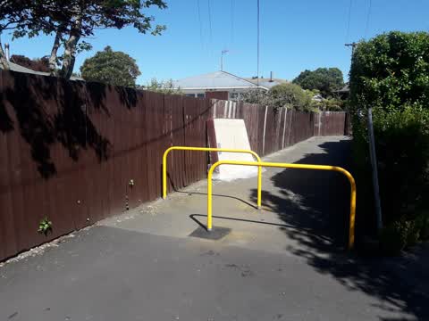 Rubbish/Recycling, a report photo