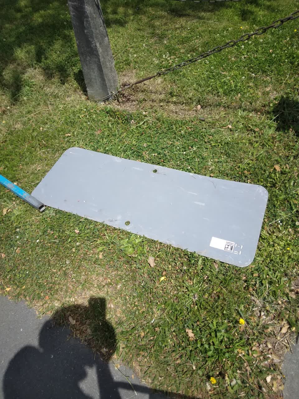 The photograph attached to this roading/streets report