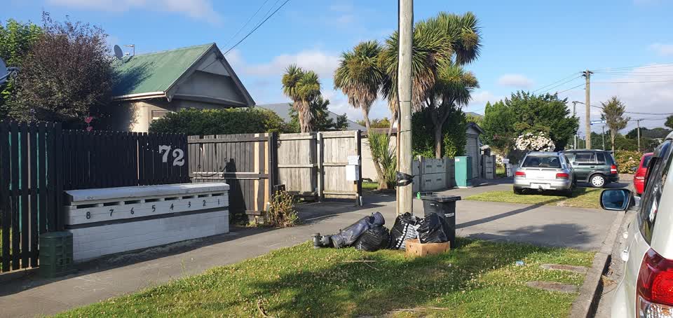 The photograph attached to this rubbish/recycling report