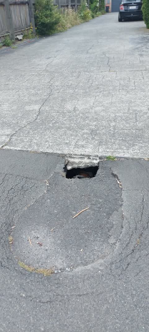 Roading/Streets, a report photo