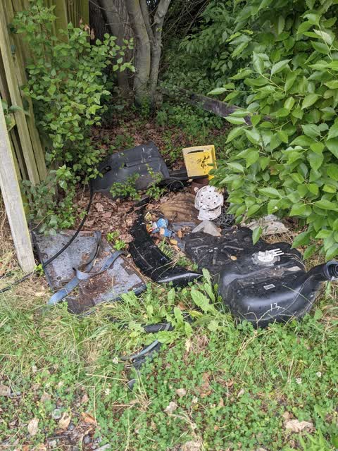 Rubbish/Recycling, a report photo