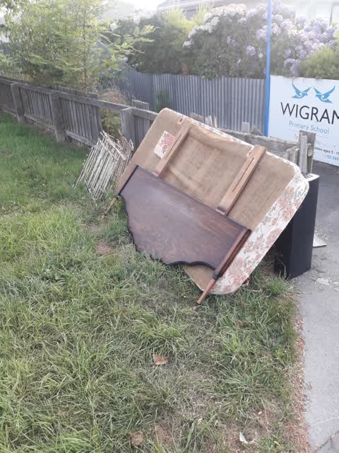 Rubbish/Recycling, a report photo