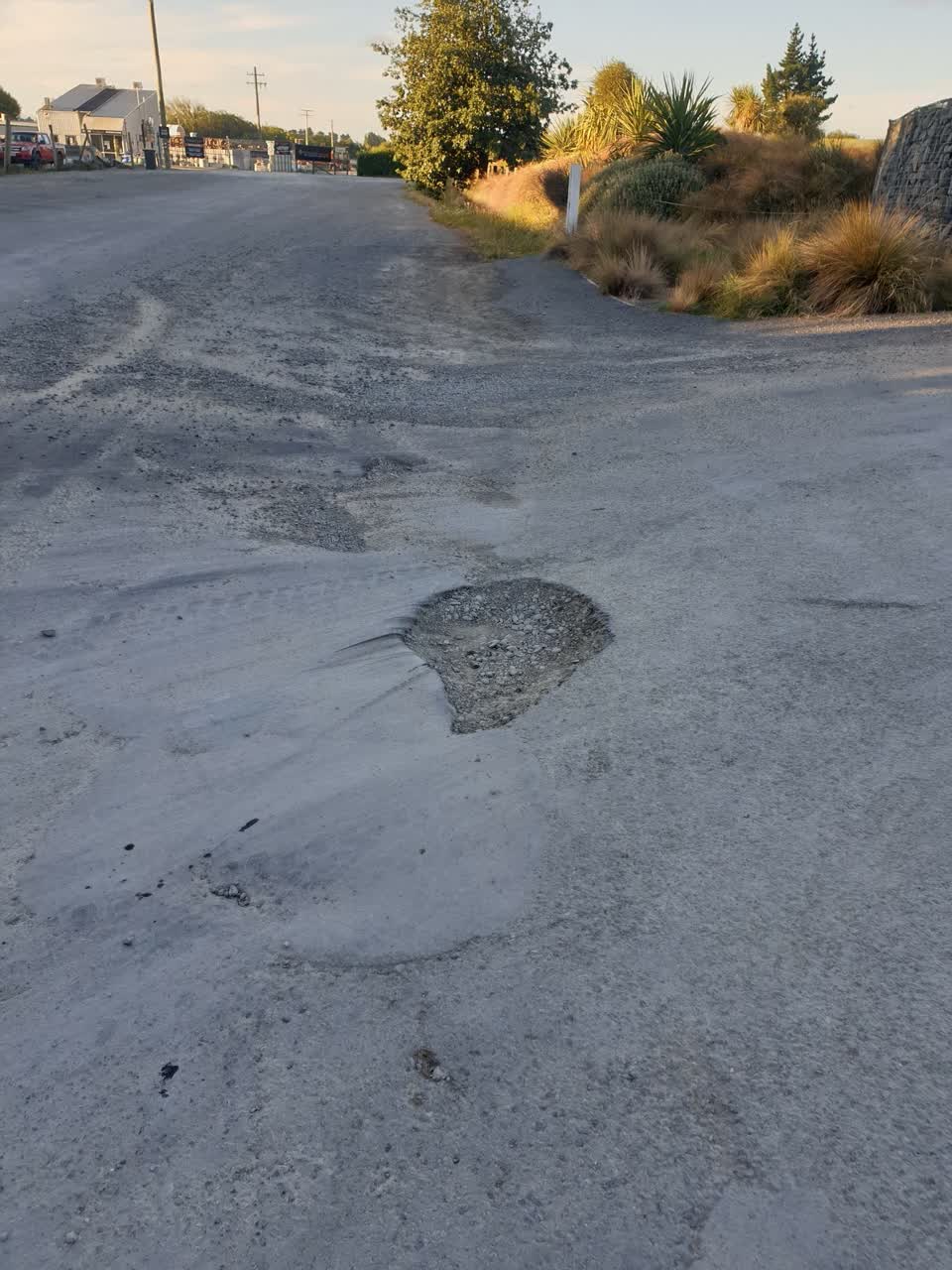 The photograph attached to this roading/streets report