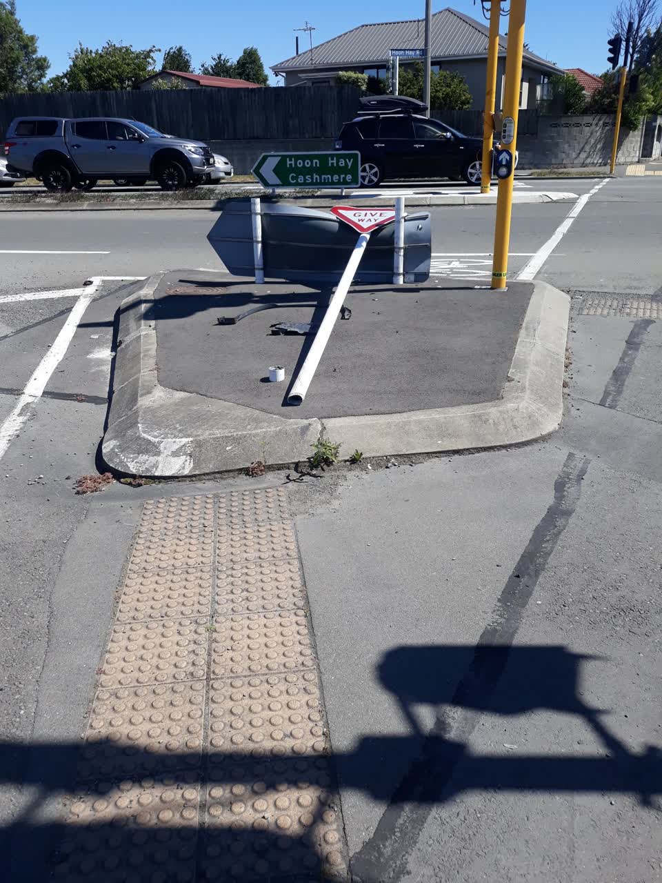 The photograph attached to this roading/streets report