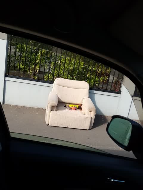 Rubbish/Recycling, a report photo