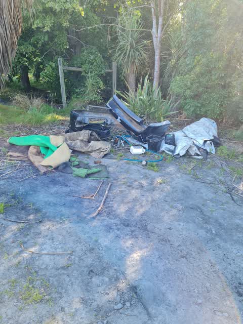 Rubbish/Recycling, a report photo