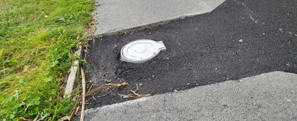 The photograph attached to this roading/streets report