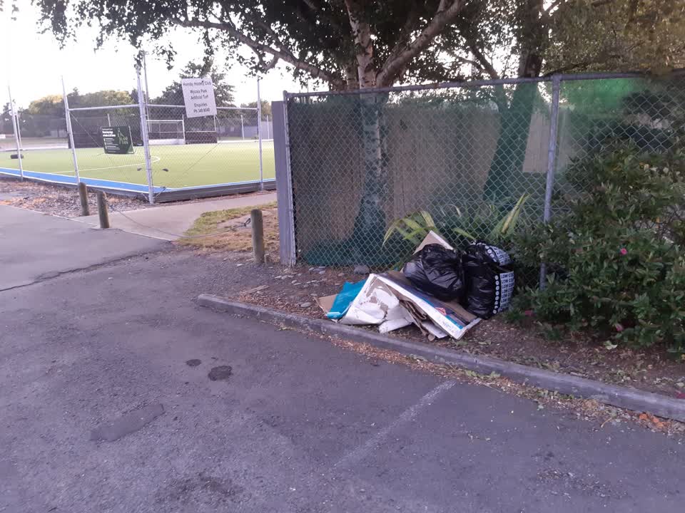 The photograph attached to this rubbish/recycling report
