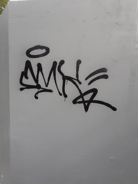 Graffiti, a report photo