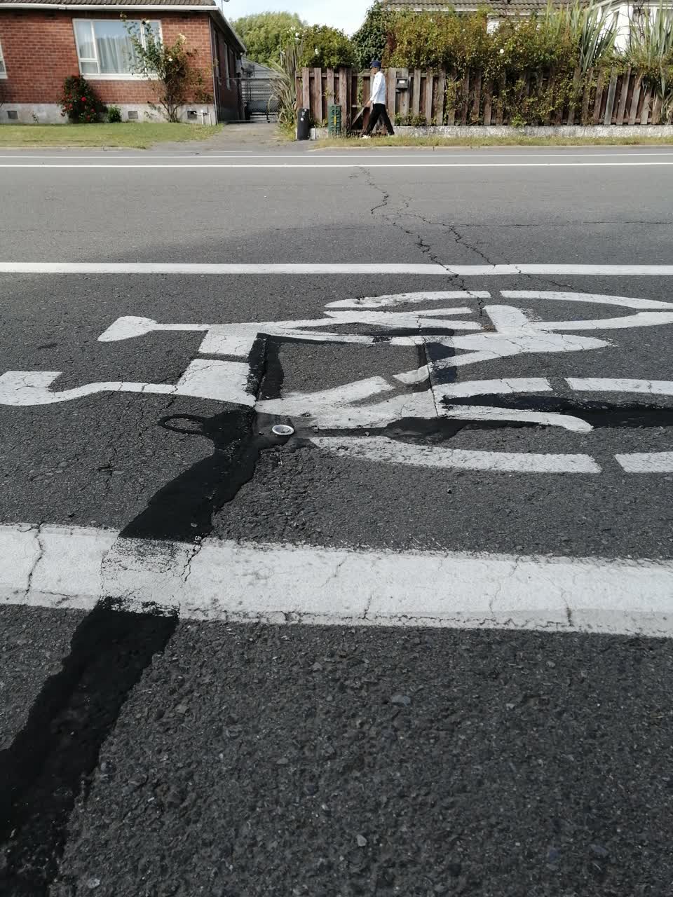 The photograph attached to this roading/streets report