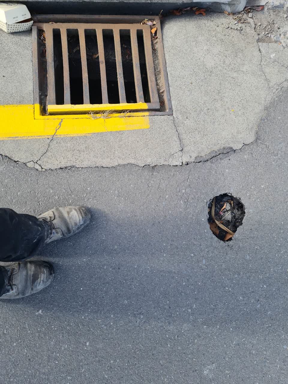 The photograph attached to this roading/streets report