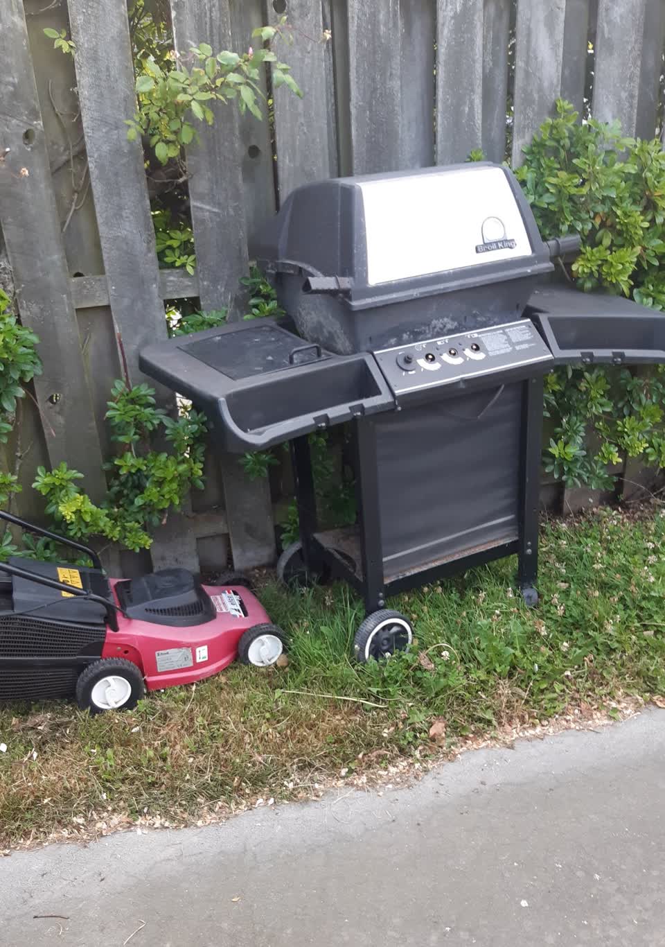 The photograph attached to this parks report