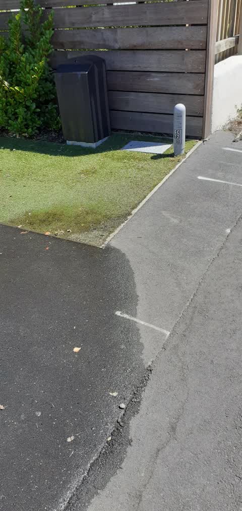 Water Leak, a report photo