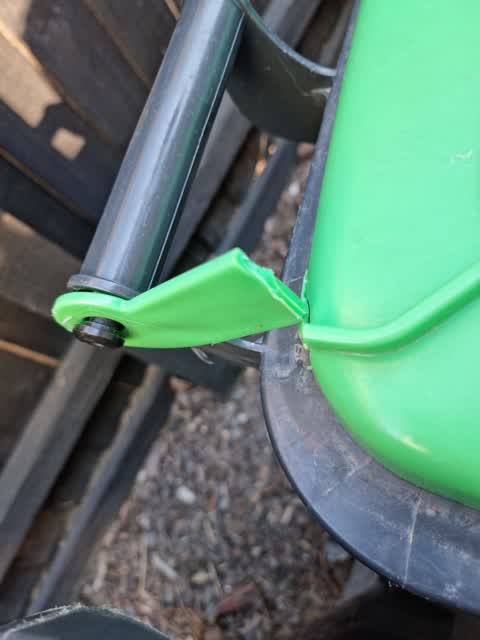 Rubbish/Recycling, a report photo