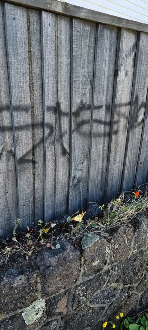 Graffiti, a report photo