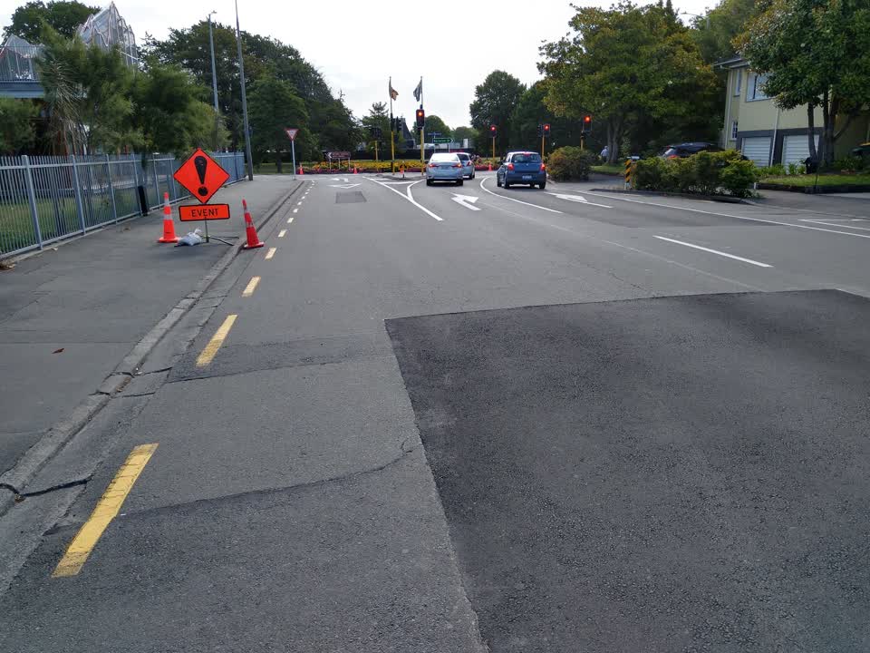 The photograph attached to this roading/streets report