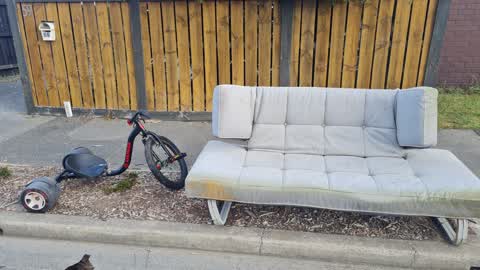 Rubbish/Recycling, a report photo