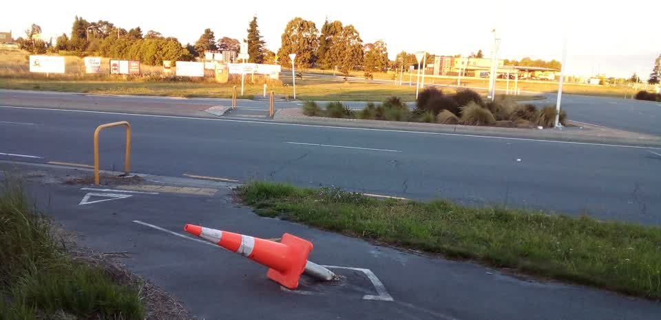 The photograph attached to this roading/streets report