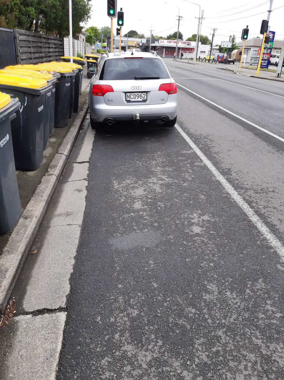 The photograph attached to this roading/streets report