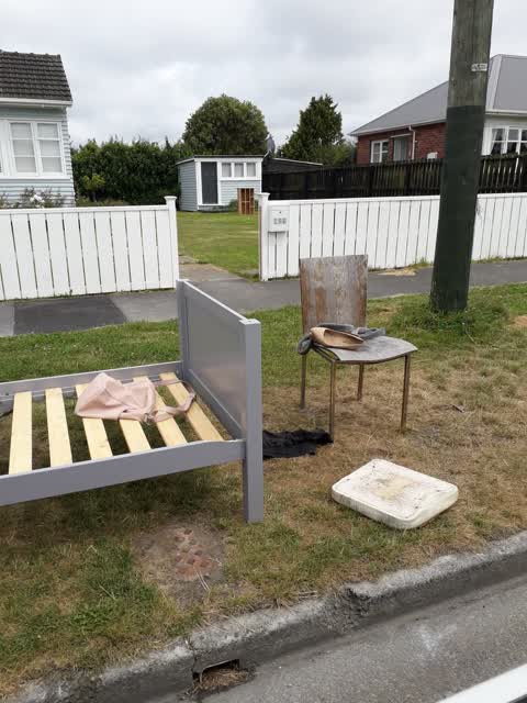 Rubbish/Recycling, a report photo