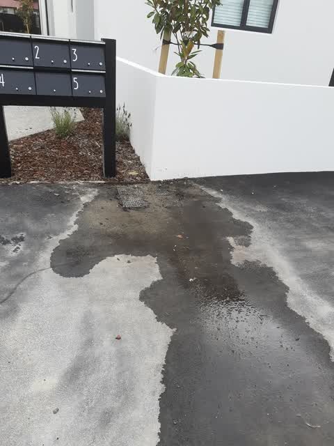 Water Leak, a report photo