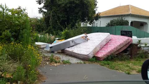 Rubbish/Recycling, a report photo