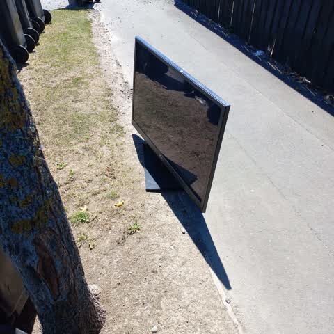 Rubbish/Recycling, a report photo