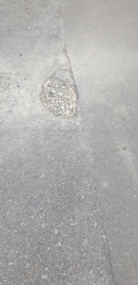 Roading/Streets, a report photo