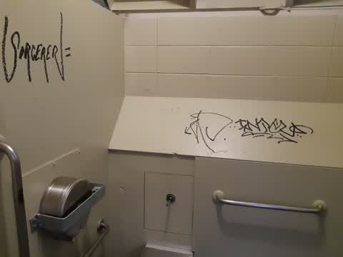 Graffiti, a report photo