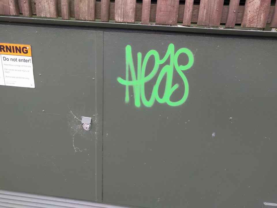 The photograph attached to this graffiti report