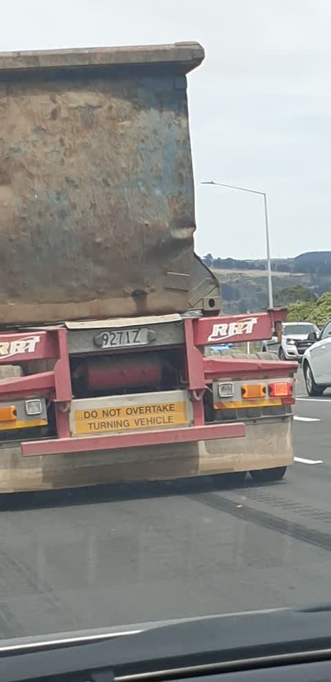 Rubbish/Recycling, a report photo