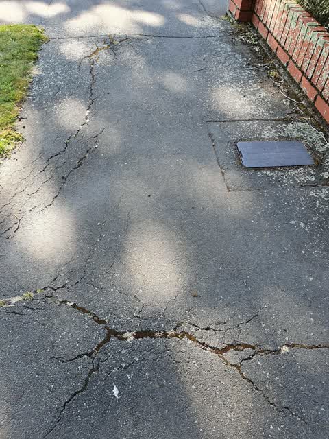 Roading/Streets, a report photo