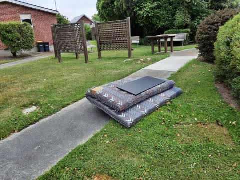 Rubbish/Recycling, a report photo