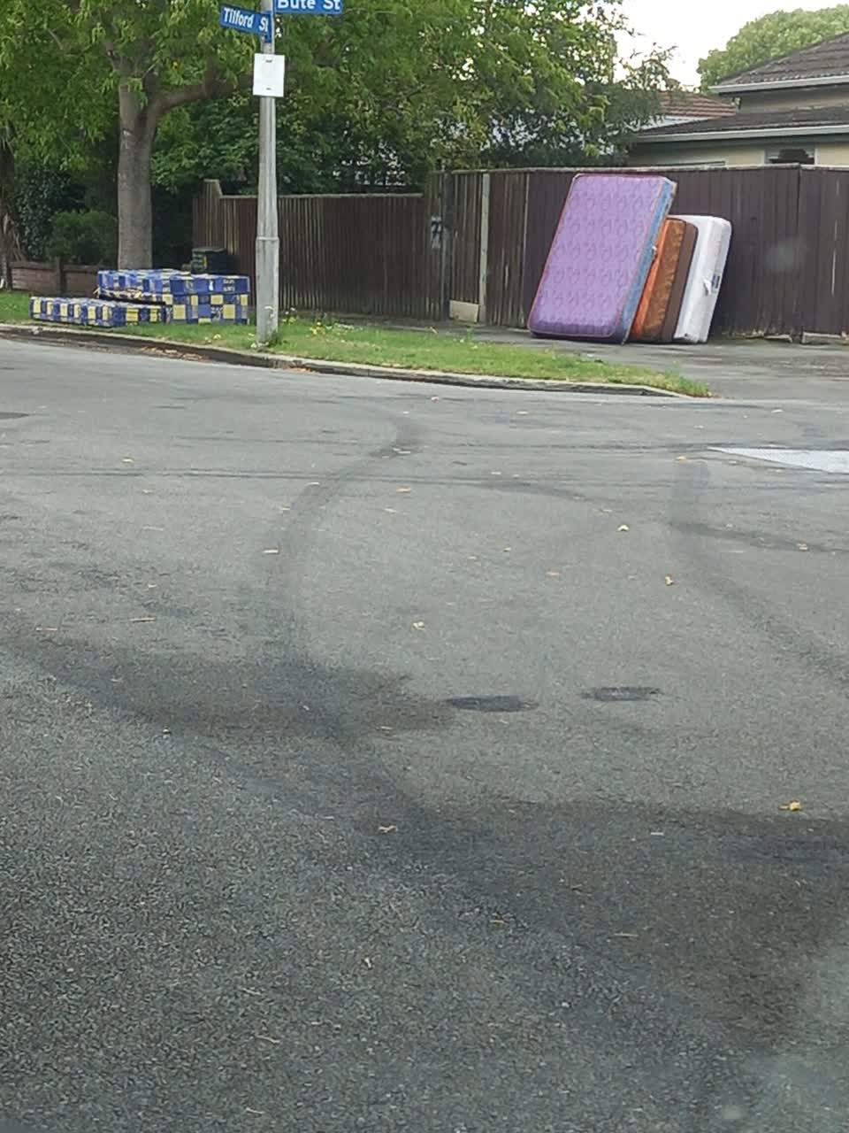 The photograph attached to this roading/streets report