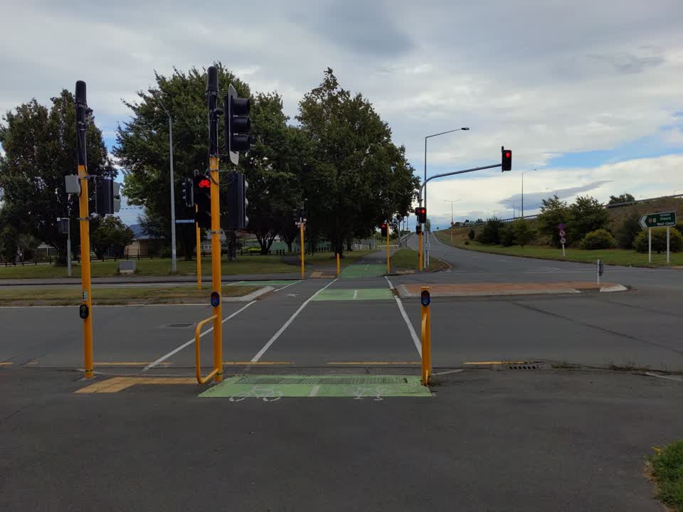The photograph attached to this street light outage report