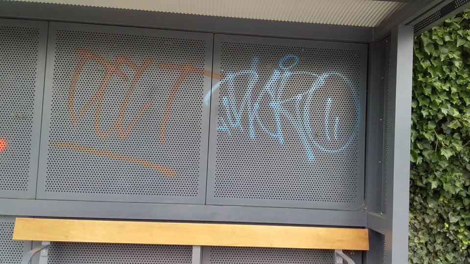 The photograph attached to this graffiti report