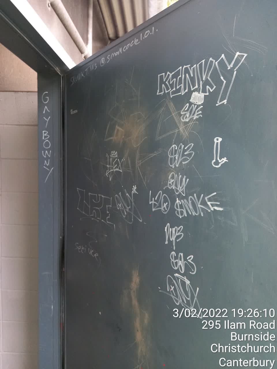 The photograph attached to this graffiti report
