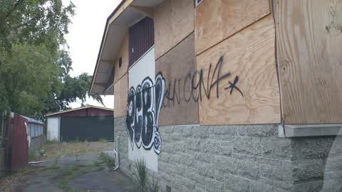 Graffiti, a report photo