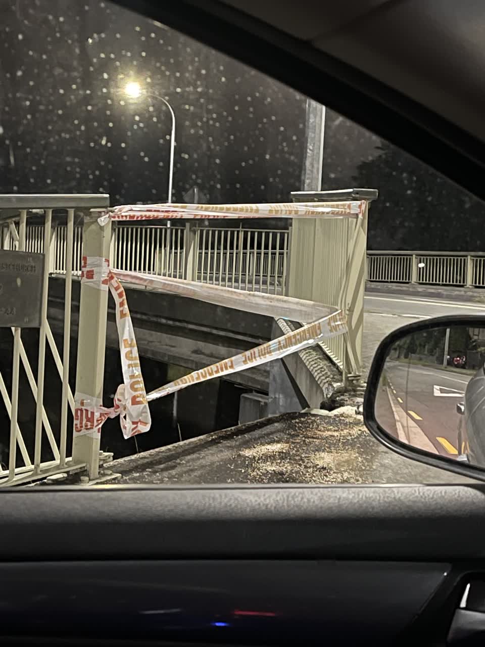 The photograph attached to this roading/streets report
